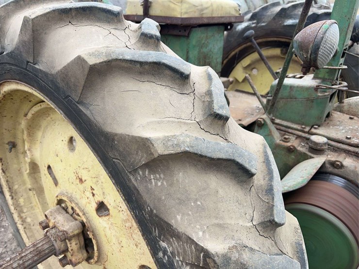 john-deere-model-b-image-29