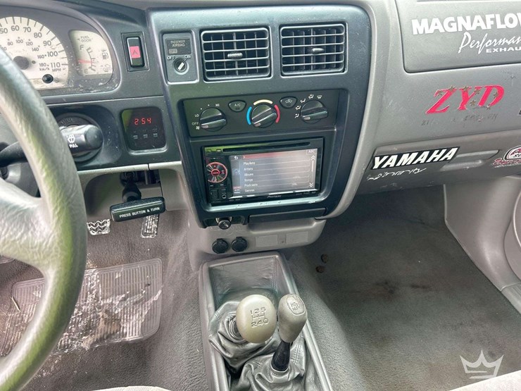 2002-toyota-tacoma-image-17