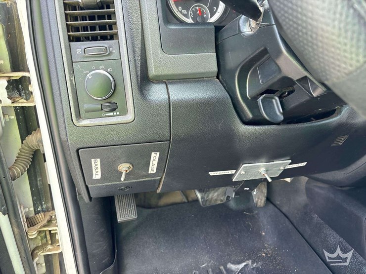 2018-dodge-3500-image-14