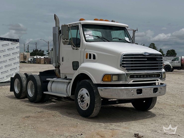 2003-sterling-l9500-image-2