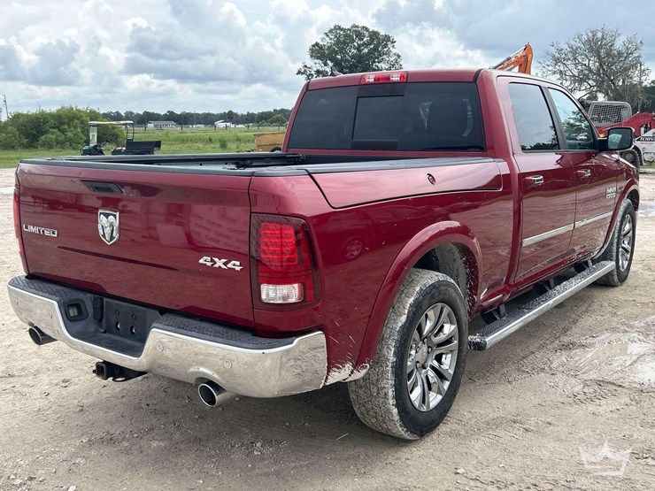 2015-dodge-1500-image-3