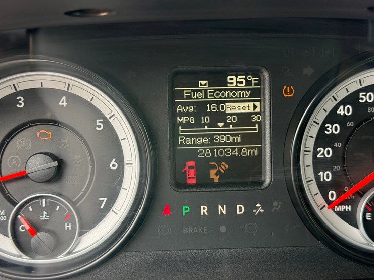 2014-dodge-1500-image-17