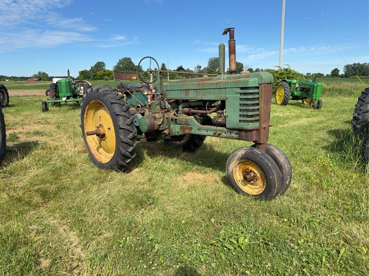 john-deere-model-b-image-1