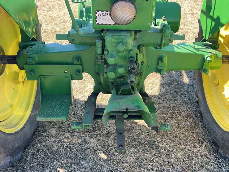 john-deere-model-b-image-38