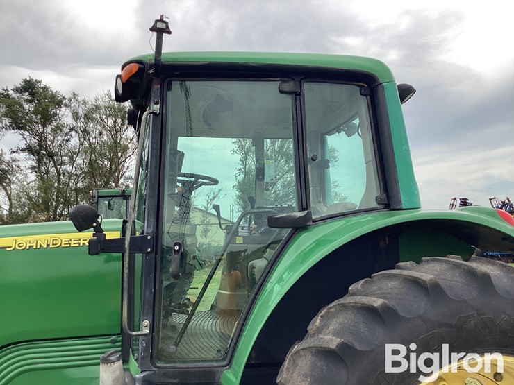 2005-john-deere-7220-image-11