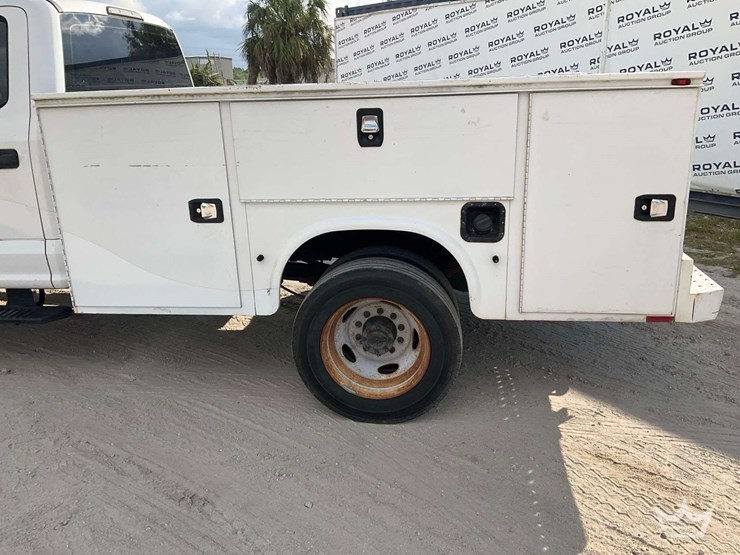 2017-ford-f450-image-39