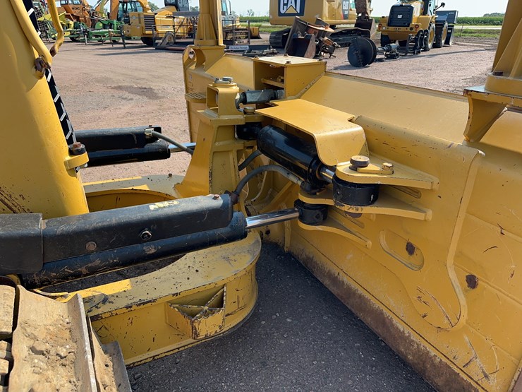 2015-caterpillar-d6n-xl-image-6
