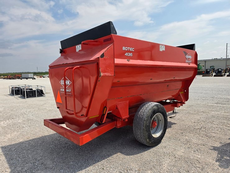 2013-kuhn-knight-4136-image-5