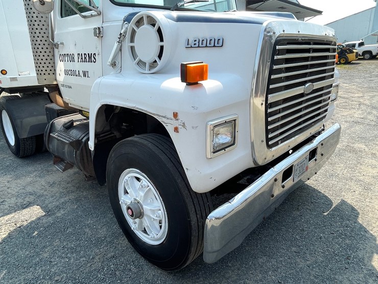 1988-ford-l8000-image-35