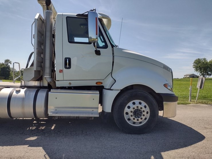 international-prostar-image-30