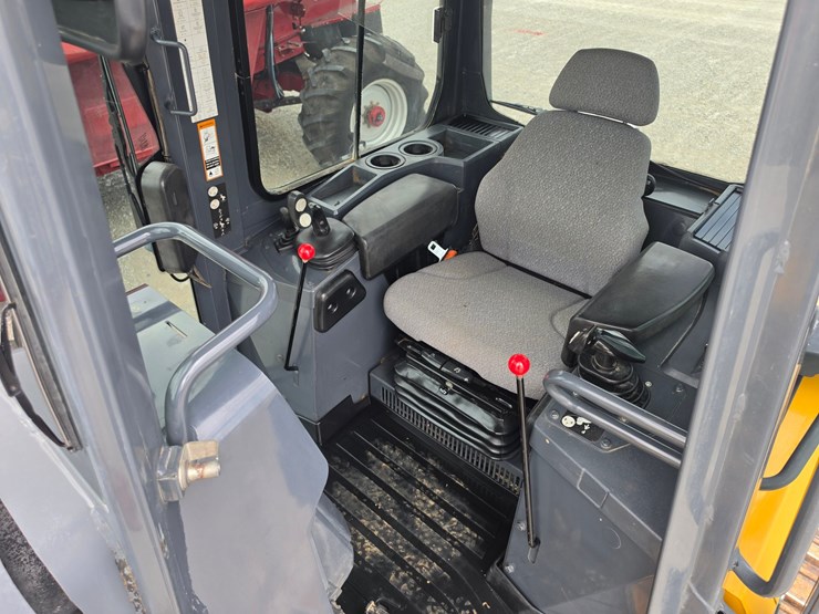 2016-deere-550k-xlt-image-9
