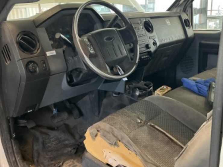 2012-ford-f550-image-27