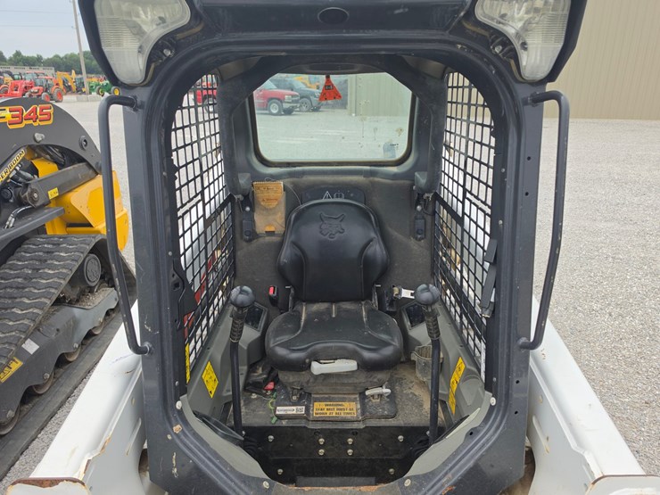 2022-bobcat-t550-image-13