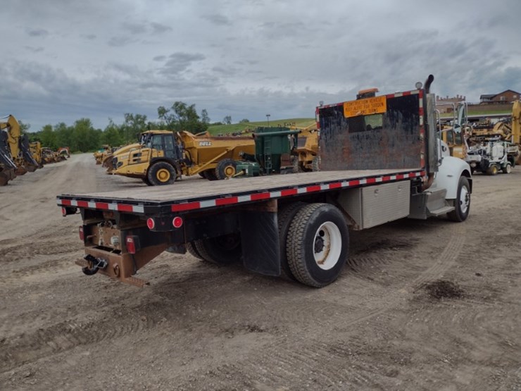 peterbilt-337-image-38
