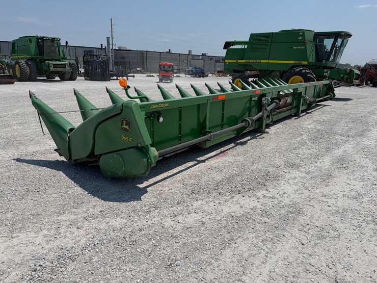 2018-john-deere-716c-image-18
