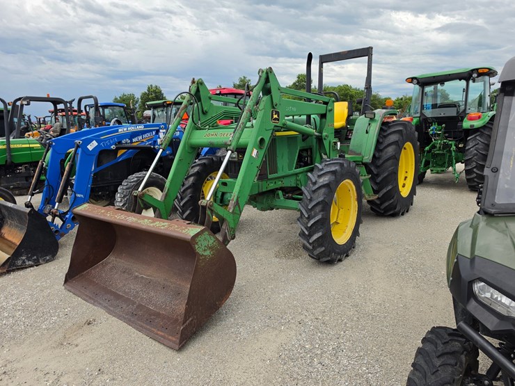 2000-john-deere-6210-image-1