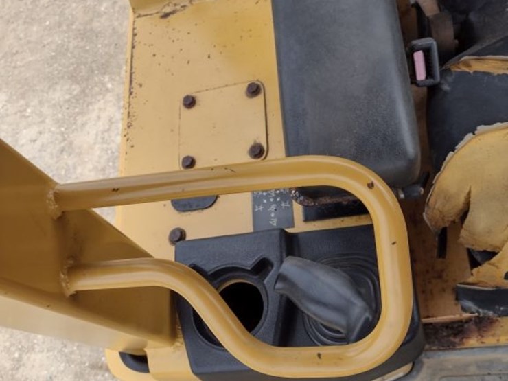 caterpillar-d5g-xl-image-8