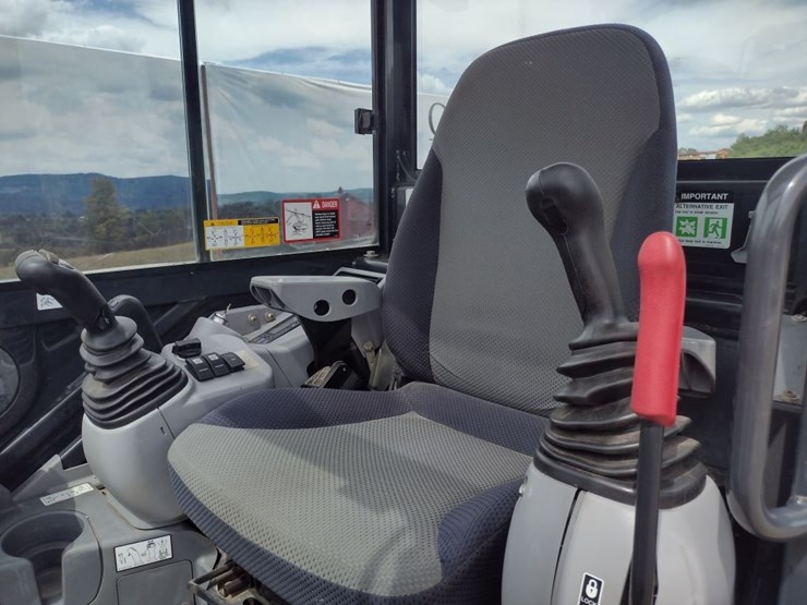 deere-60g-image-10