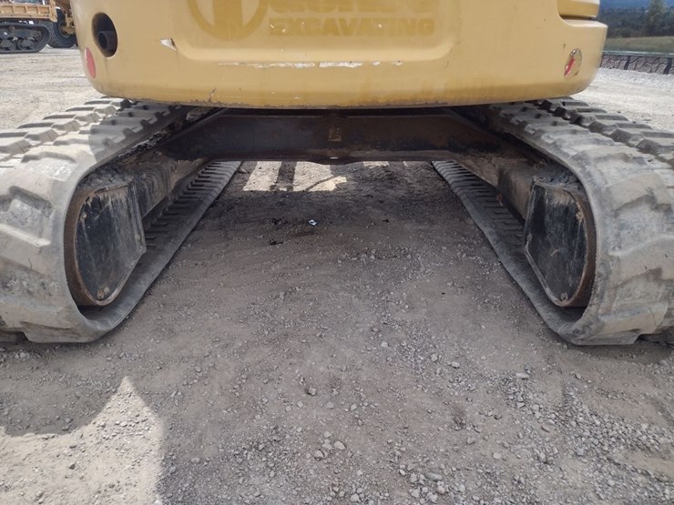 caterpillar-15-image-40