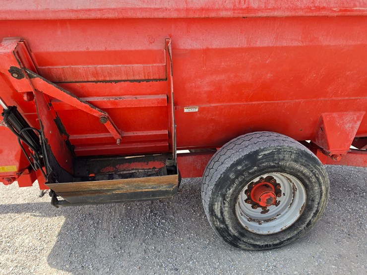 2013-kuhn-knight-4136-image-8