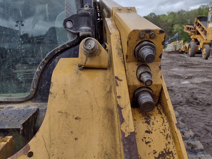 caterpillar-279d-image-22