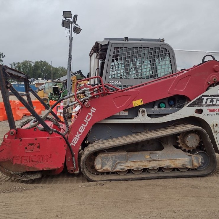 TAKEUCHI TL12V2