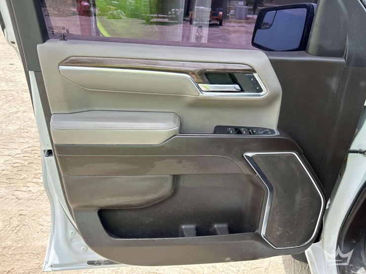 2023-chevrolet-silverado-1500-image-10