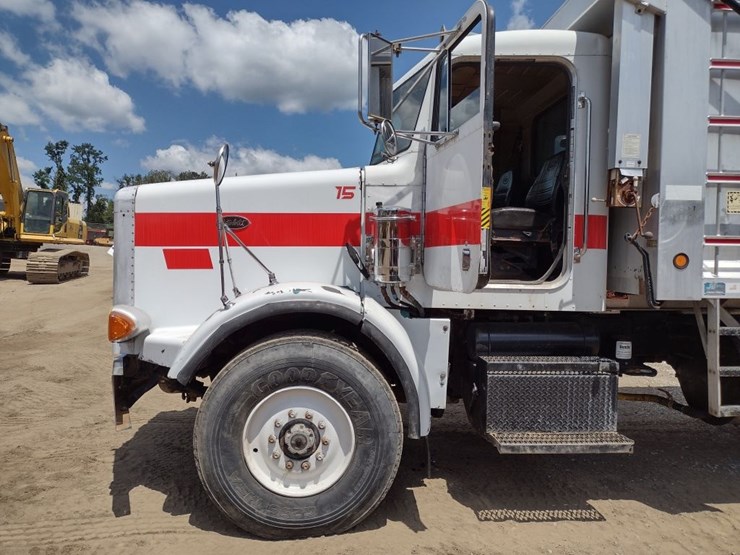 peterbilt-357-image-22