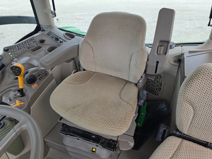 2023-john-deere-6r-145-image-7