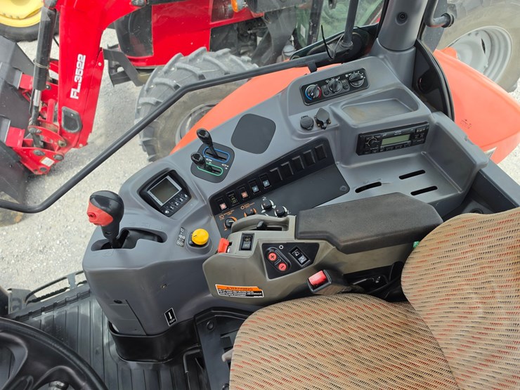 2016-kubota-m6-141-image-8