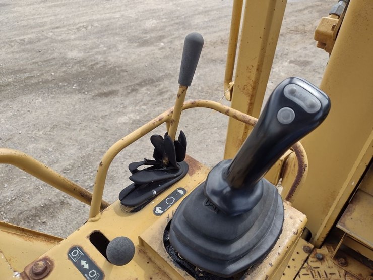 caterpillar-939c-image-8