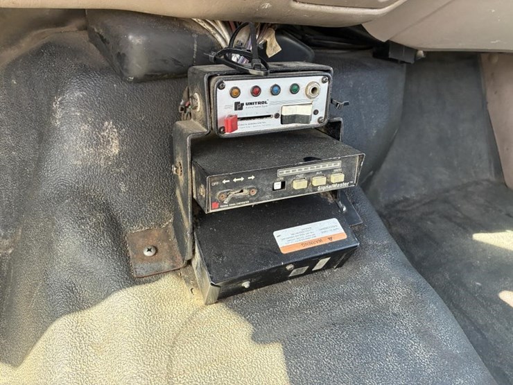 2003-ford-f550-image-23