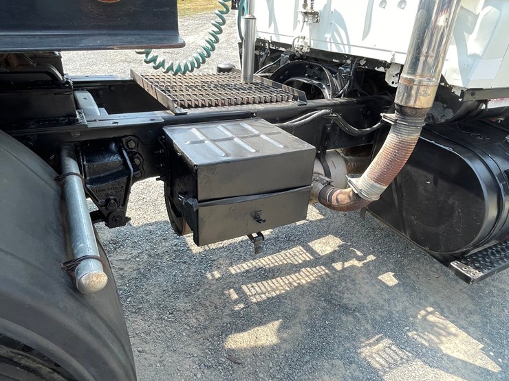 1990-ford-l8000-image-30