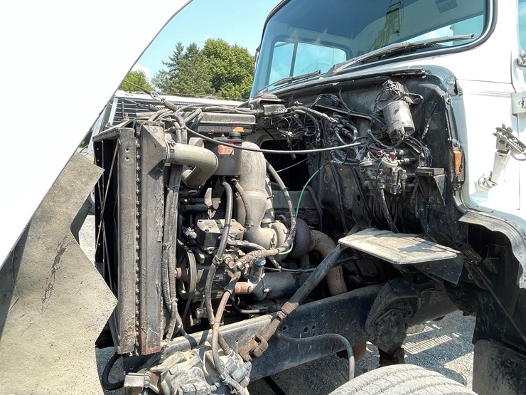1990-ford-l8000-image-39