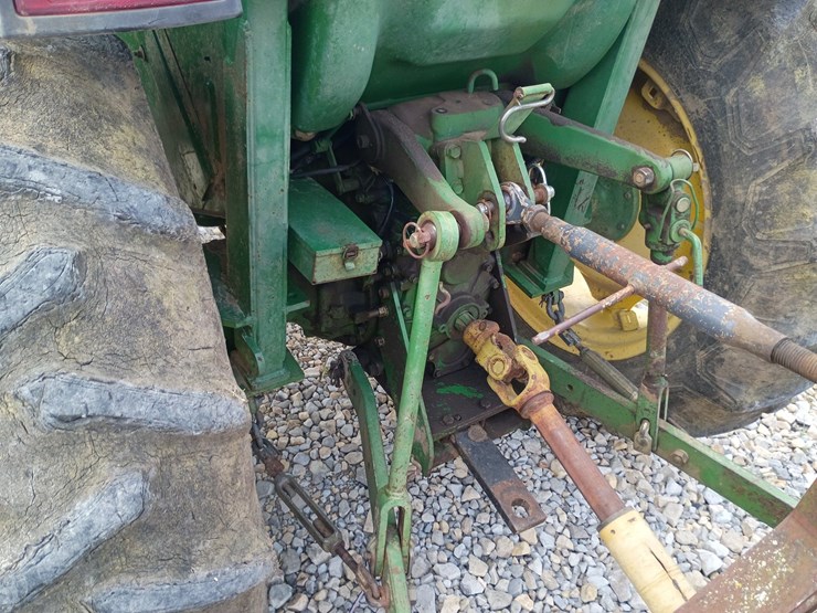 1992-john-deere-870-image-33