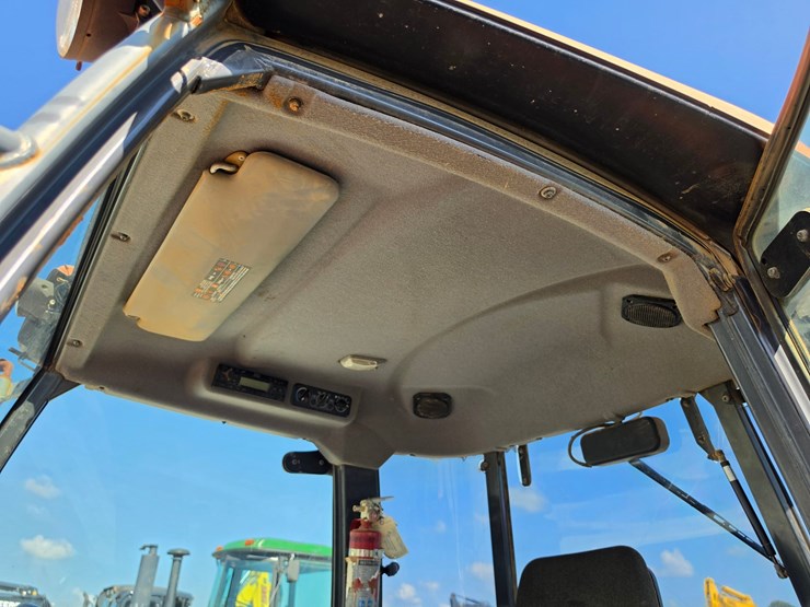 2016-kubota-m7060-image-9