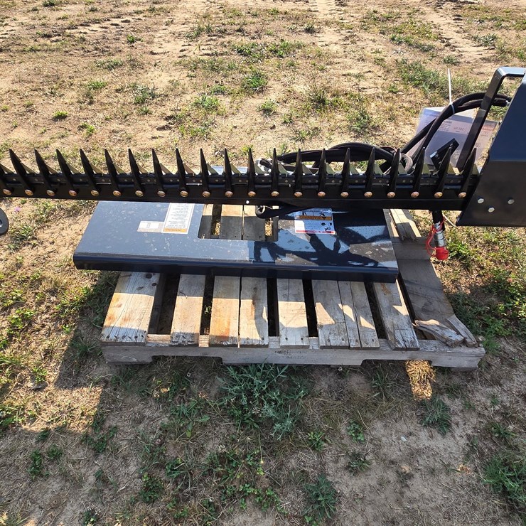 #8851 • Wolverine 72" sickle bar mower
