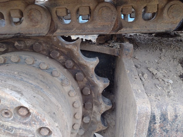 deere-270d-lc-image-17