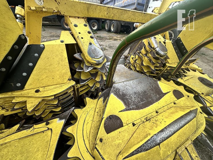 2003-john-deere-686-image-19