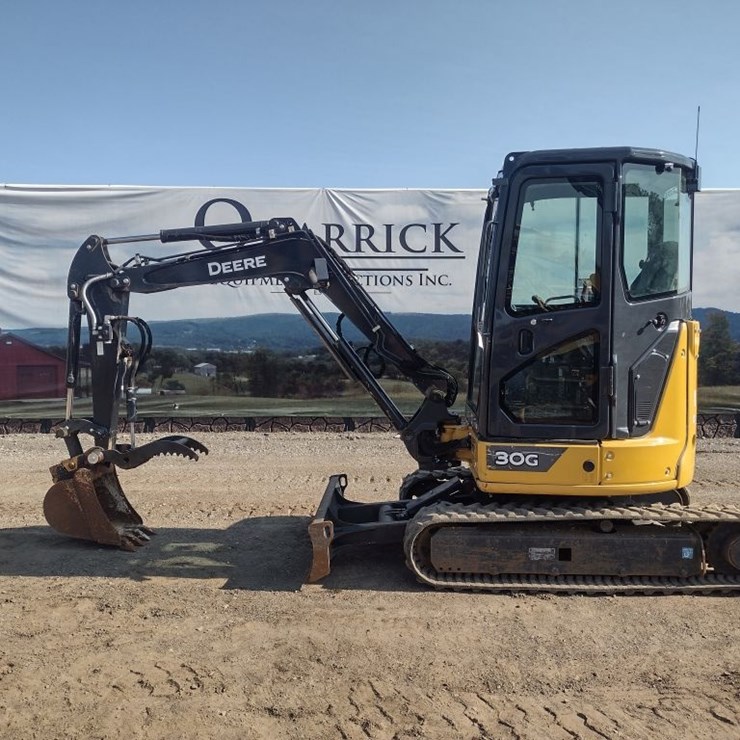 DEERE 30G