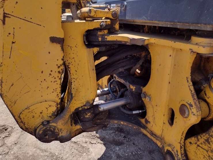 john-deere-310d-image-32