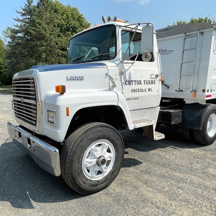 1988 FORD L8000