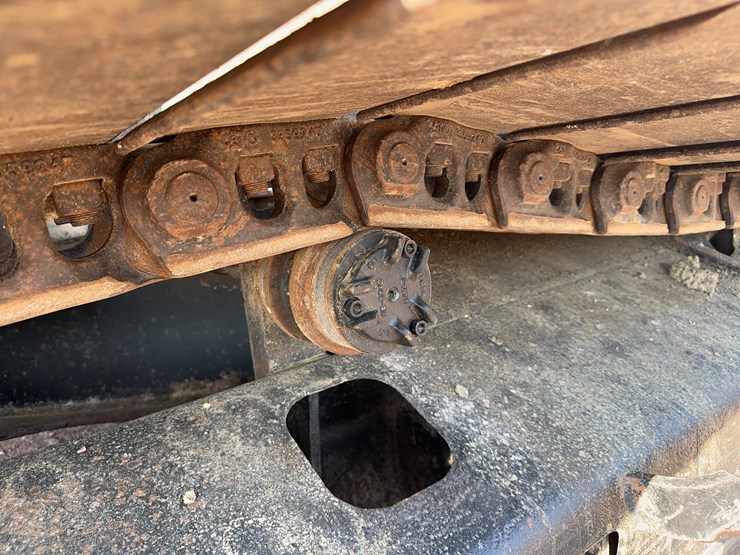 2015-caterpillar-326fl-image-32