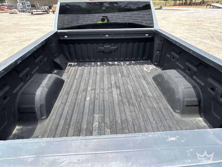 2023-chevrolet-silverado-1500-image-21