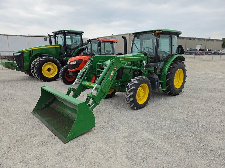 2023-john-deere-5100e-image-1