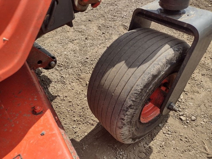 kubota-zd321-image-17