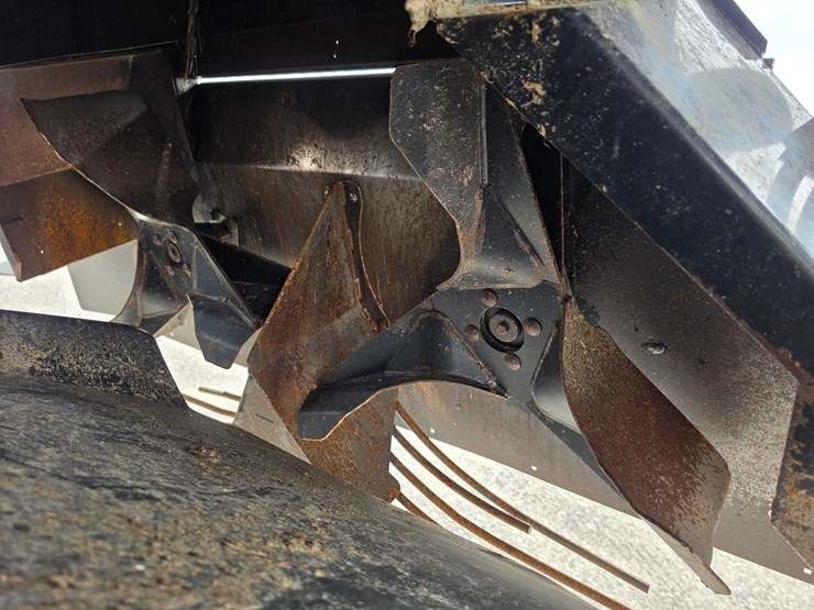 2011-case-ih-7120-image-17