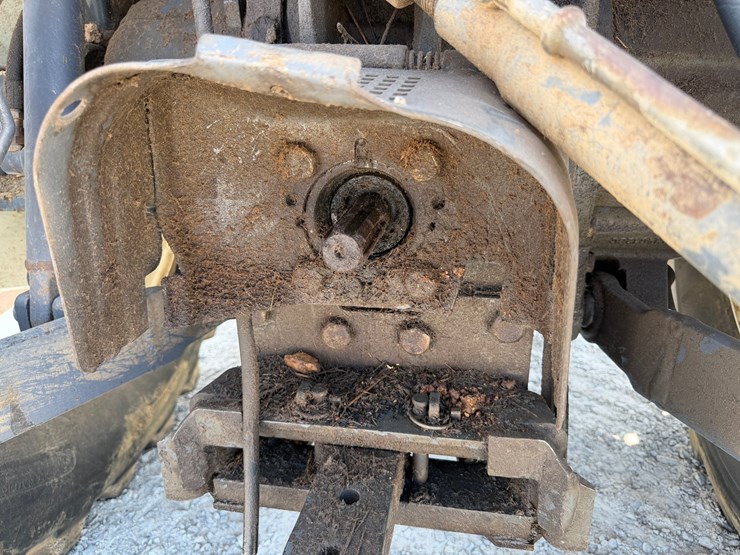 1999-new-holland-ts100-image-12
