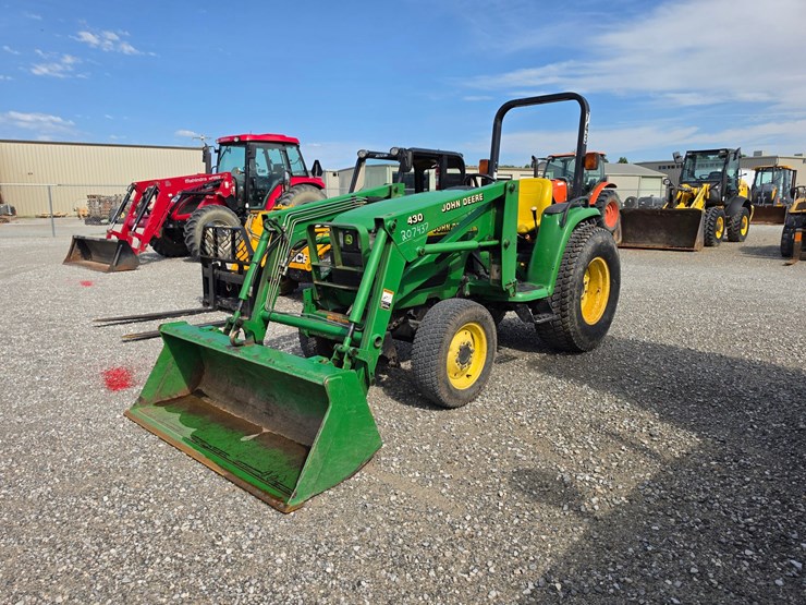 1999-john-deere-4300-image-1