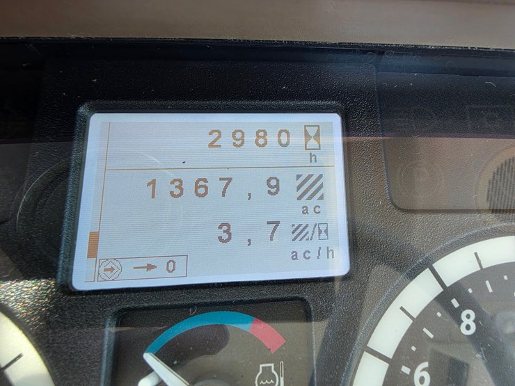 2014-john-deere-6140m-image-10